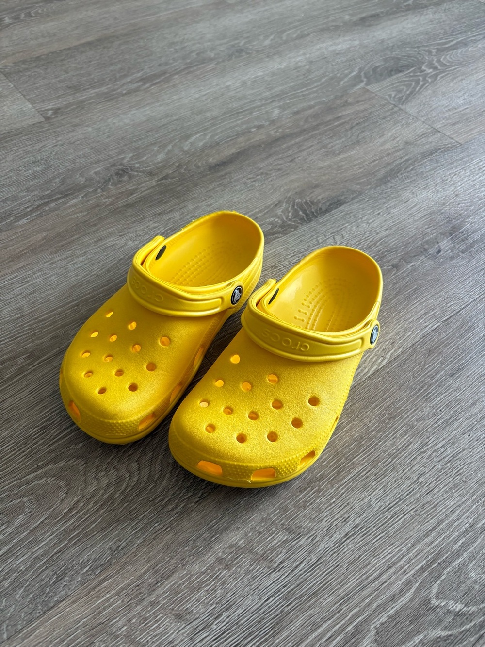 CROCS Classic Clog in Bright Yellow